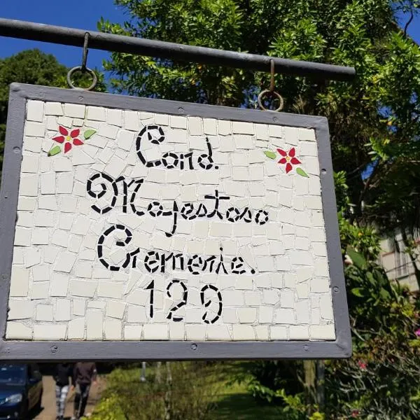 Apartamento em Petrópolis, Edifício Majestoso Cremerie