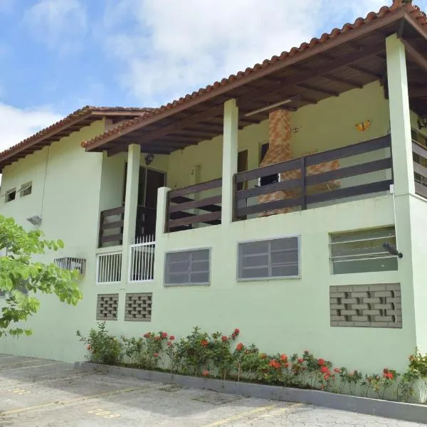 Praia de Maranduba - Em frente ao Mar - Apto Duplo para até 12 pessoas - Internet fibra - Churrasqueira privativa