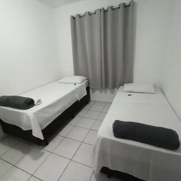 Apto com estacionamento, piscina e churrasqueira