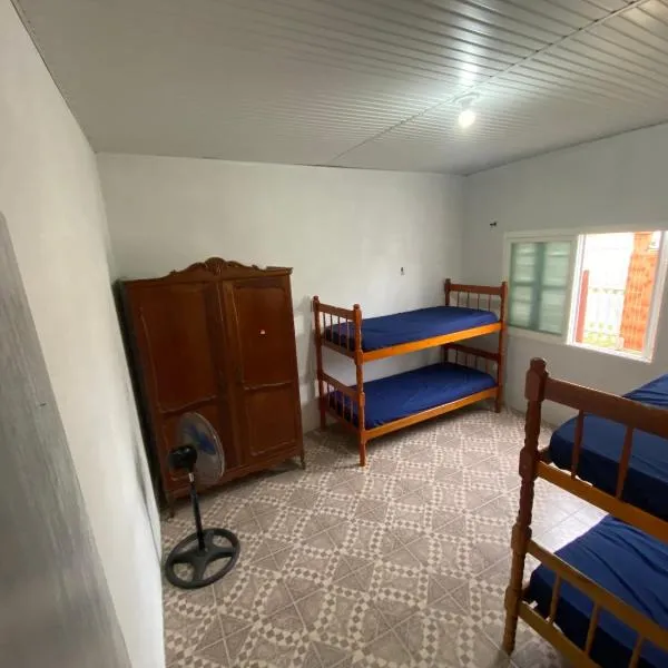 Casa com 2 quartos grandes a 150m da praia