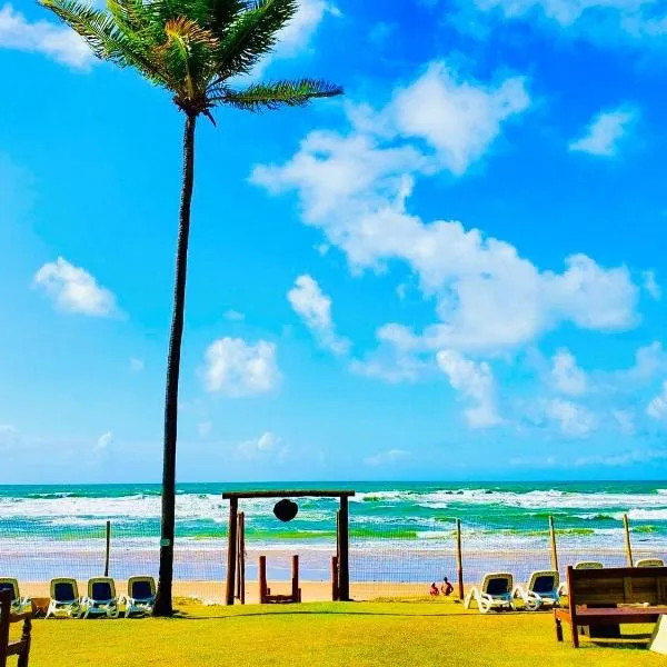 Apartamento amplo de frente para o mar em Resort