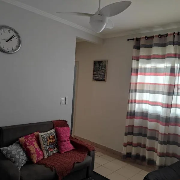Apartamento inteiro no Bairro Santa Mônica