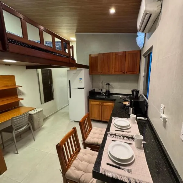 08 Kitnet super luxo perto de tudo com ar