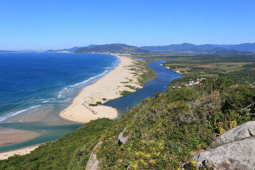 Melhores Apartamentos em Guarda do Embaú, Santa Catarina para Alugar 2025