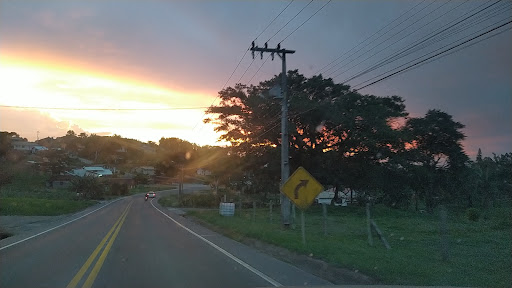 Melhores Apartamentos em Sangão, Santa Catarina para Alugar 2025